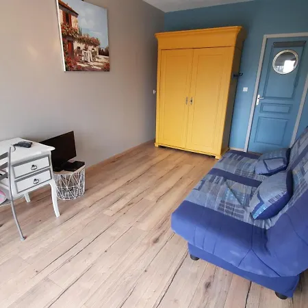Holiday home Maison De Plain-pied Avec Jardin Cloture, Proche Thermes St Roch - 3 Chambres, Wifi, Cuisine Equipee La Roche-Posay