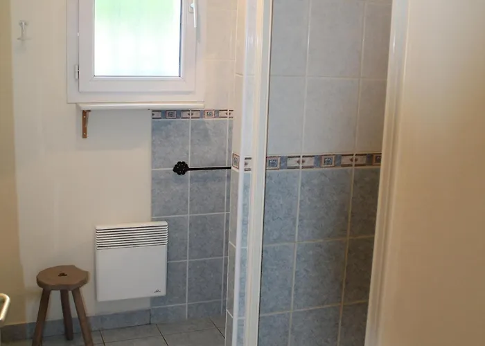 Maison De Plain-pied Avec Jardin Cloture, Proche Thermes St Roch - 3 Chambres, Wifi, Cuisine Equipee - Fr-1-541-46 *